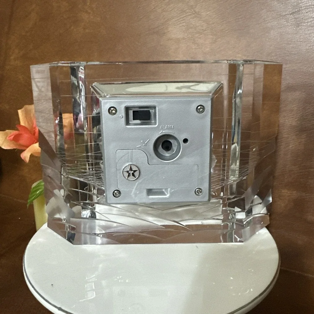 FLAWLESS Exquisite Japan HOYA Crystal BULOVA Quartz Clear Glass WORKING CLOCK